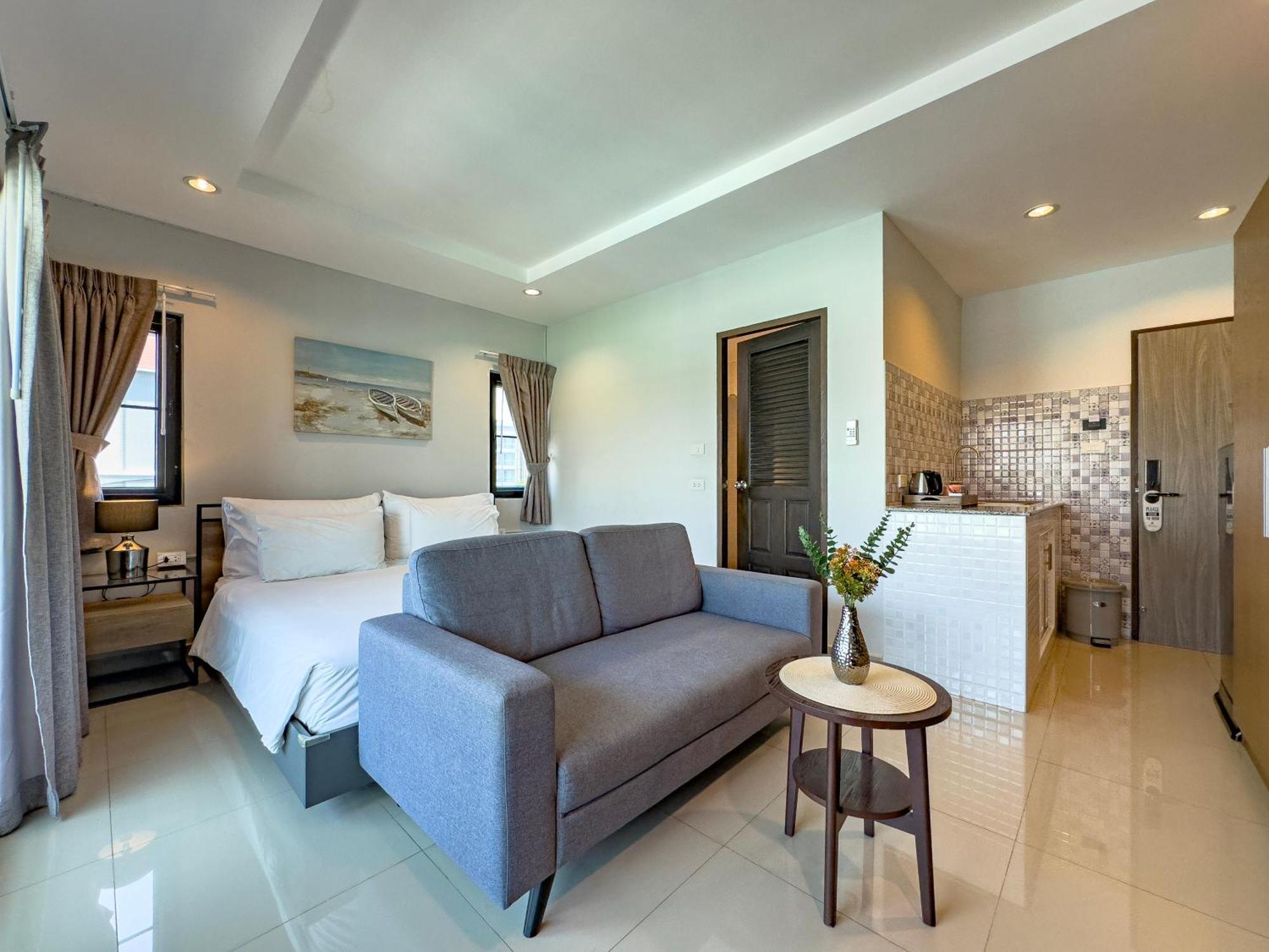 Nalanta Hotel Pattaya Exterior photo
