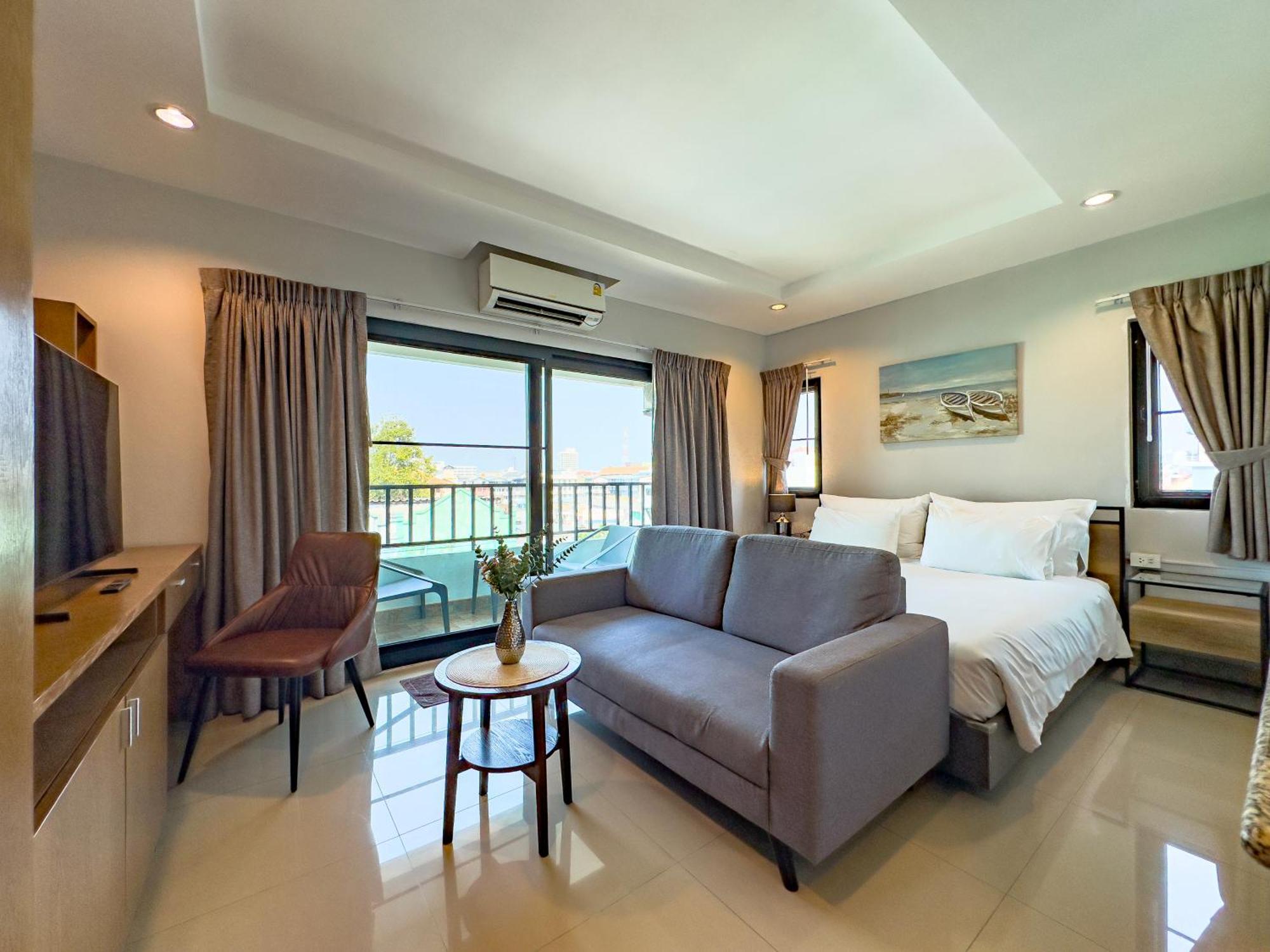Nalanta Hotel Pattaya Exterior photo