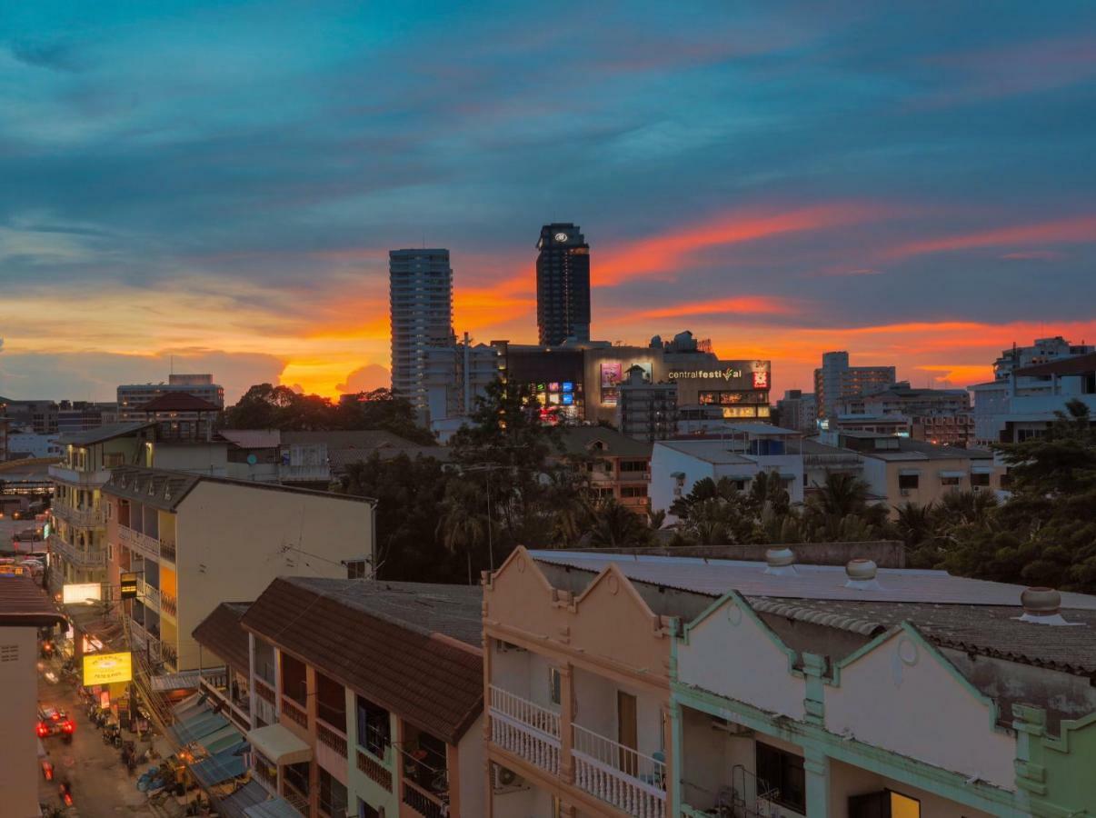 Nalanta Hotel Pattaya Exterior photo