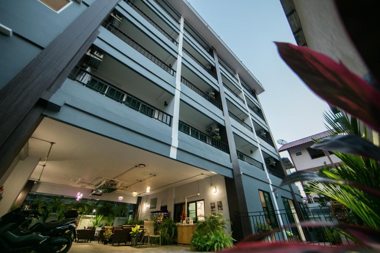 Nalanta Hotel Pattaya Exterior photo