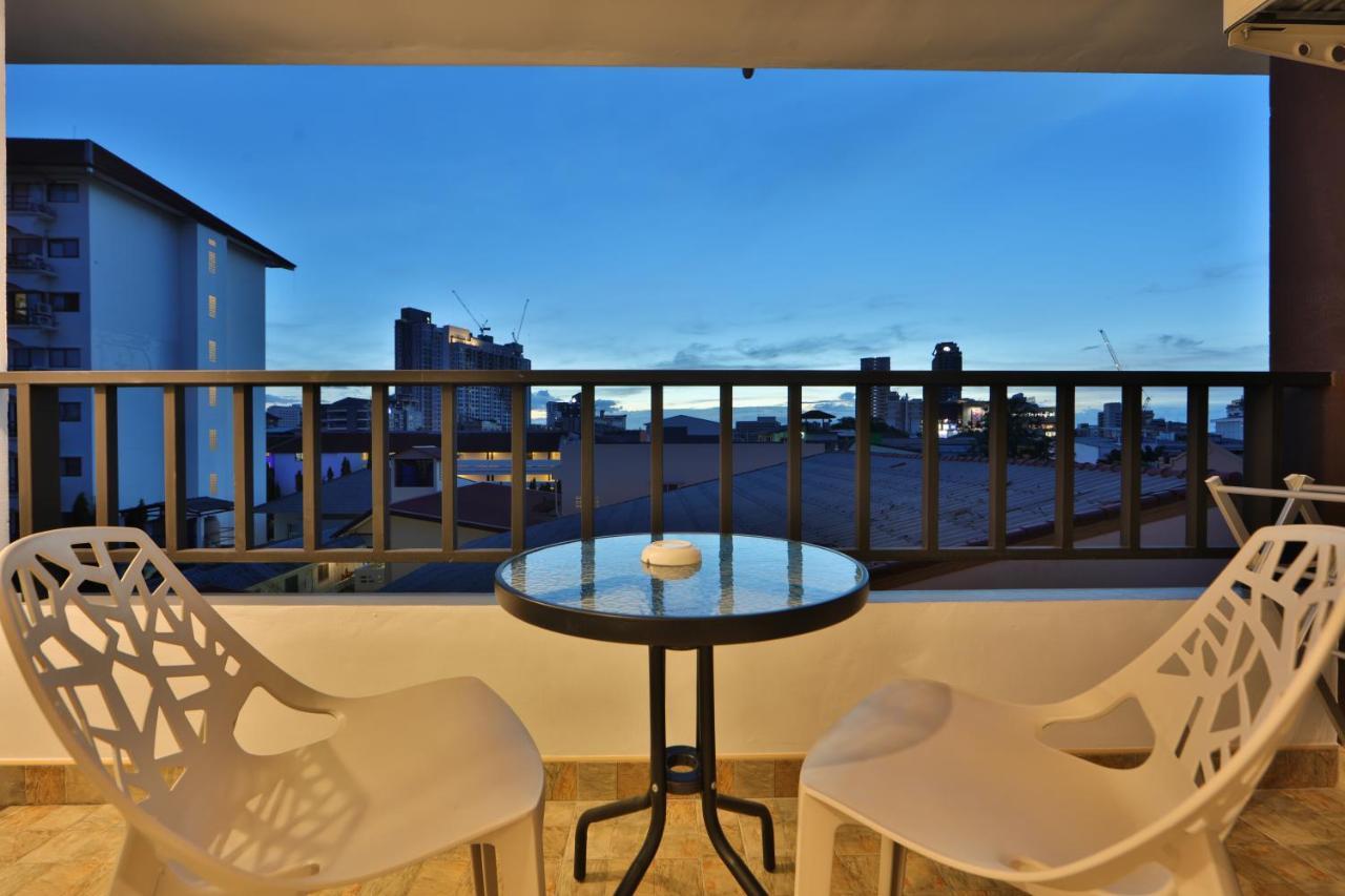 Nalanta Hotel Pattaya Exterior photo